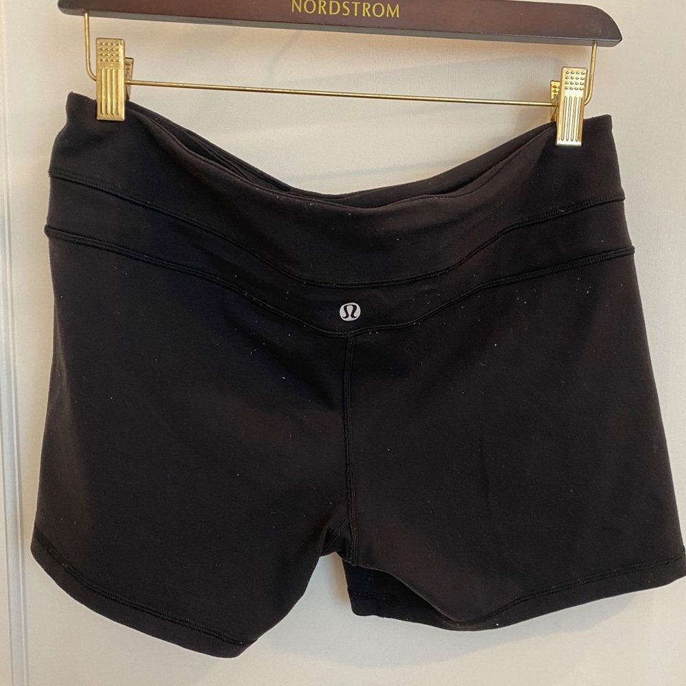 Lululemon shortie bikers black reversible